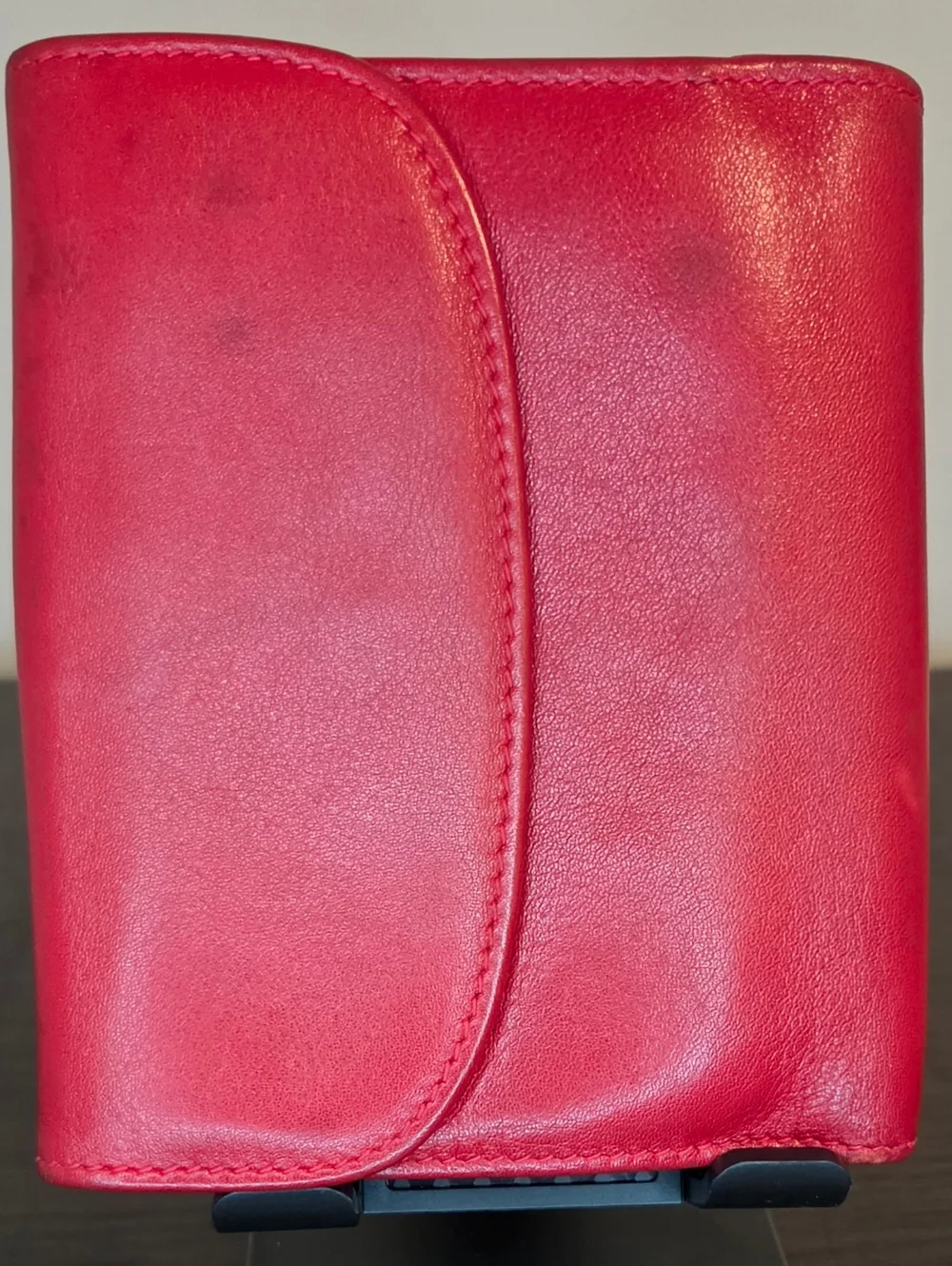 Gucci Red Leather Horsebit Bifold Wallet Vintage 1996 Gold Hardware w/ Box - Picture 3 of 16